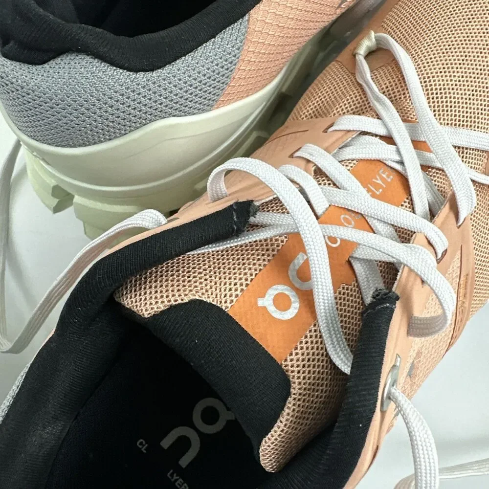 On Running Cloudflyer 4 Sneaker Peach‎ Aloe Swiss Performance Comfort Womens 8.5